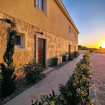 Limun House Βίλα