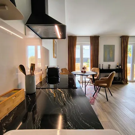 Limun House Вилла Затон